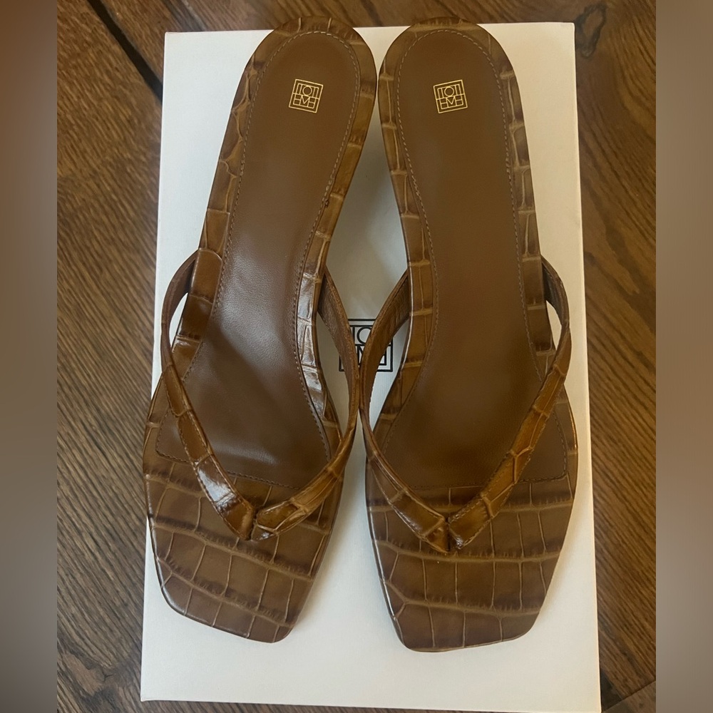 Toteme the flip kitten heel sandals